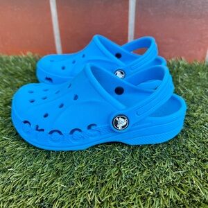 CROCS Kids Classic Clog in Bright Blue